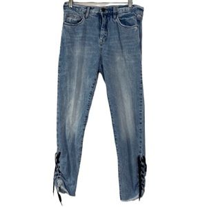 BlankNYC Sz 28 Women’s Tapered High Rise Lace up Ankle Distressed Jeans Raw Hem